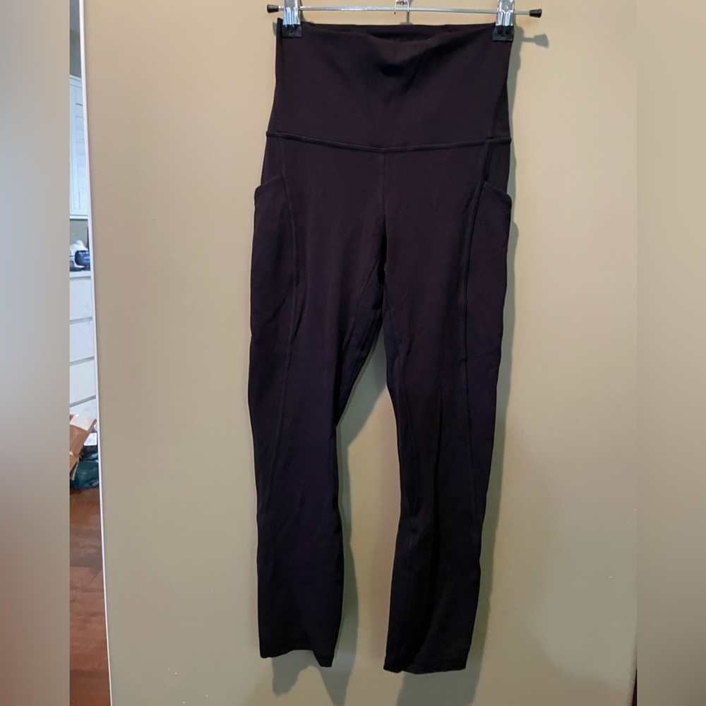 Like new Lululemon Align High-Rise Pant with Pockets 25”